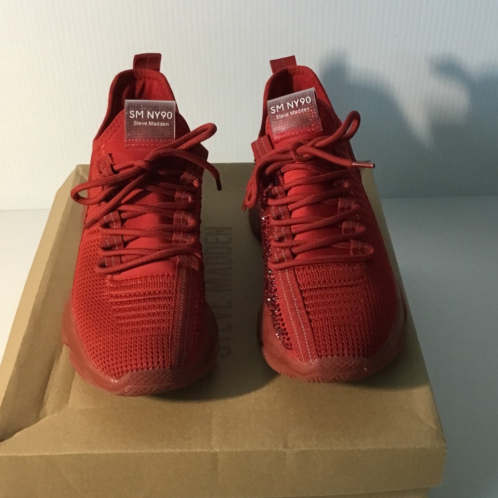 Steve Madden women’s All-Red Knit Sneakers